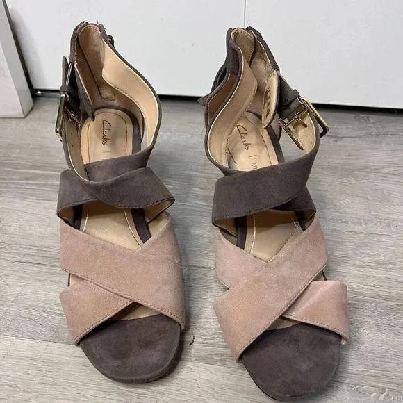 Clark’s Suede Wedge Heel Cushion Plus Sandals Style Ysabelle Jules Size 8.5M - Picture 3 of 9